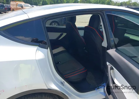 2021 Tesla Model Y Long Range Dual Motor All-Wheel Drive из США, поврежденный, VIN 5YJYGDEE2MF227112